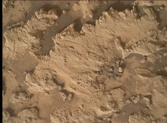 Sol 4949: Mars Hand Lens Imager (MAHLI)