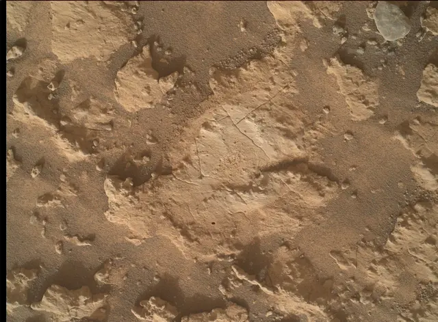 Sol 4949: Mars Hand Lens Imager (MAHLI)