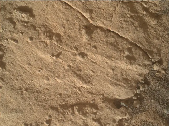 Sol 4950: Mars Hand Lens Imager (MAHLI)