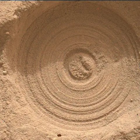 Sol 4958: Mars Hand Lens Imager (MAHLI)