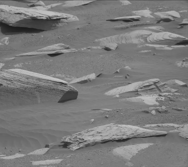 Sol 4975: Mast Camera (Mastcam)