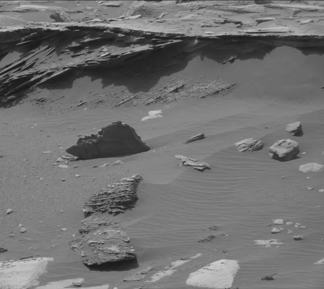 Sol 4975: Mast Camera (Mastcam)
