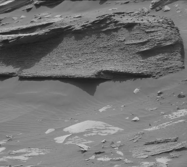 Sol 4975: Mast Camera (Mastcam)
