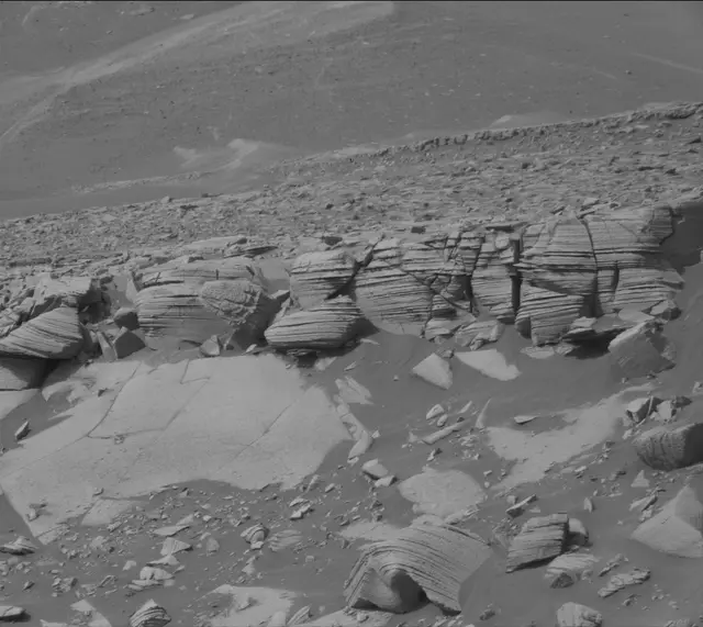 Sol 4976: Mast Camera (Mastcam)