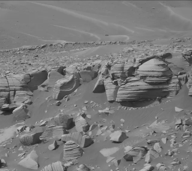 Sol 4976: Mast Camera (Mastcam)