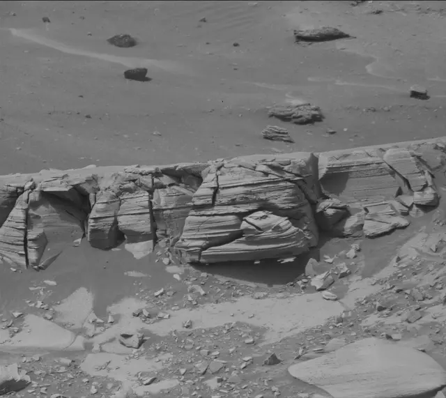 Sol 4976: Mast Camera (Mastcam)