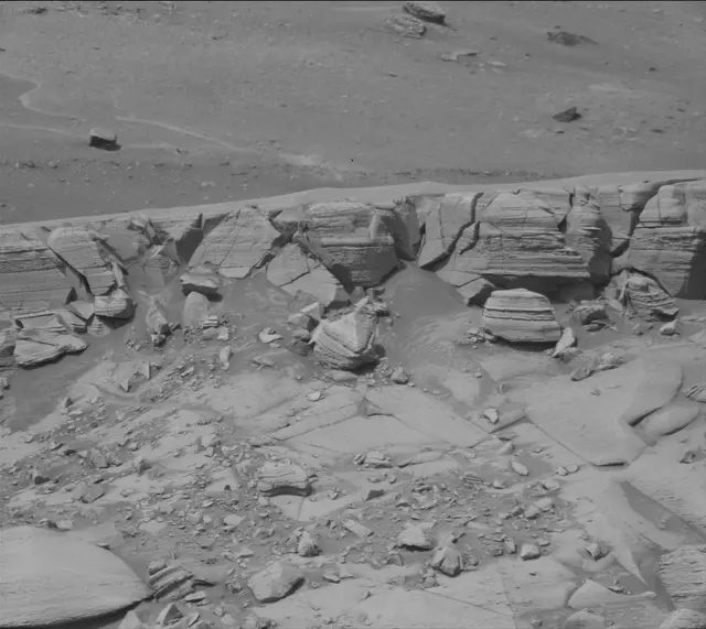 Sol 4976: Mast Camera (Mastcam)
