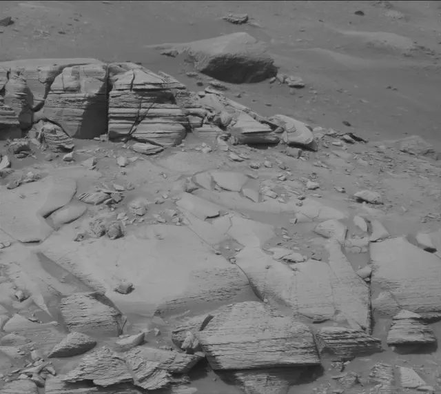 Sol 4976: Mast Camera (Mastcam)