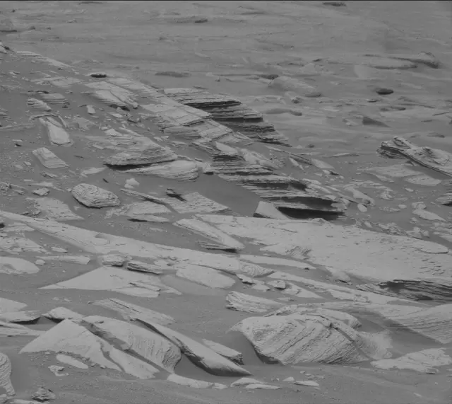 Sol 4976: Mast Camera (Mastcam)