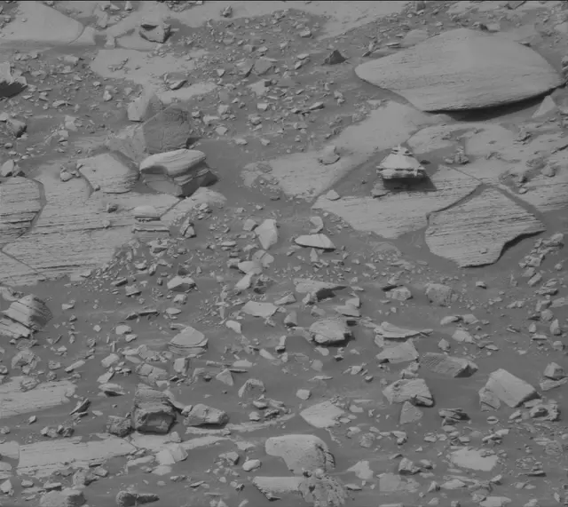 Sol 4976: Mast Camera (Mastcam)