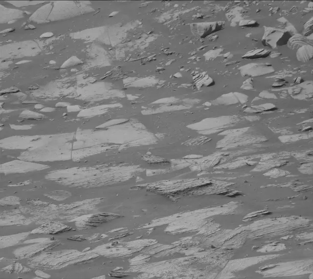 Sol 4976: Mast Camera (Mastcam)