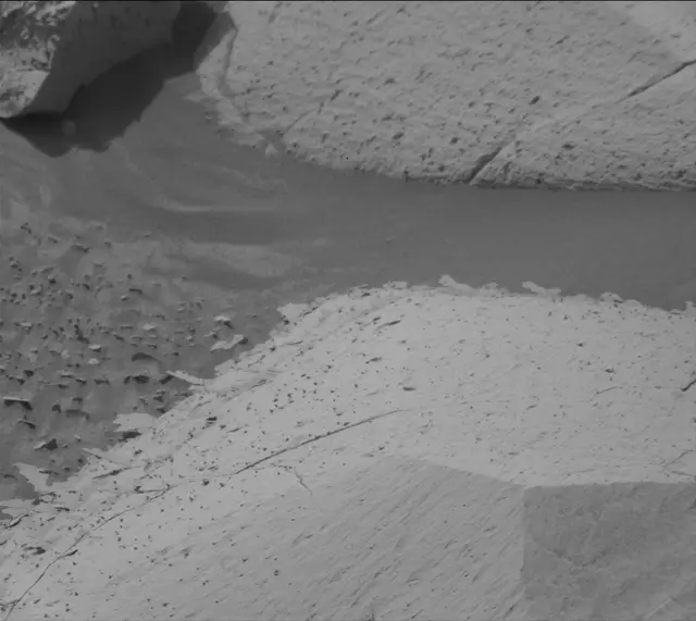 Sol 4976: Mast Camera (Mastcam)