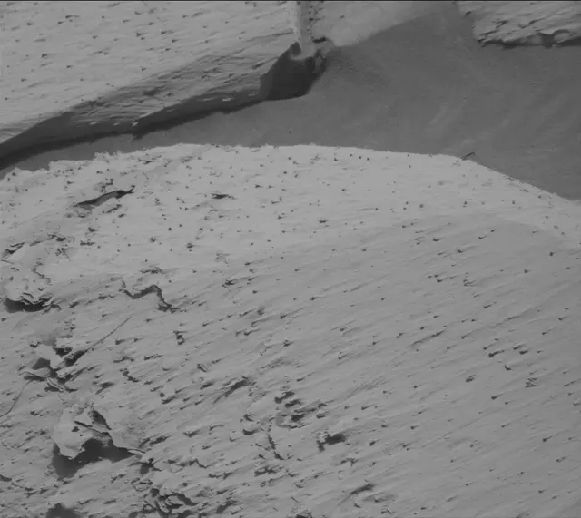 Sol 4976: Mast Camera (Mastcam)