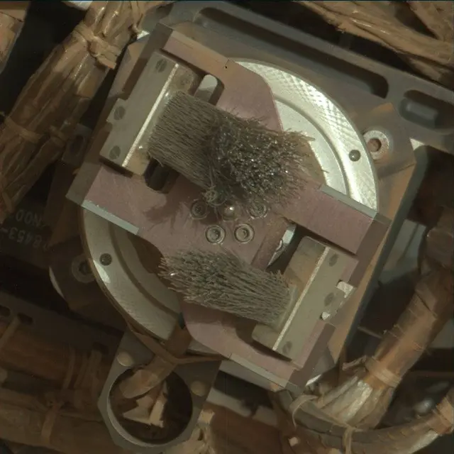 Sol 4976: Mast Camera (Mastcam)
