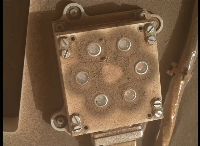 Sol 4976: Mars Hand Lens Imager (MAHLI)