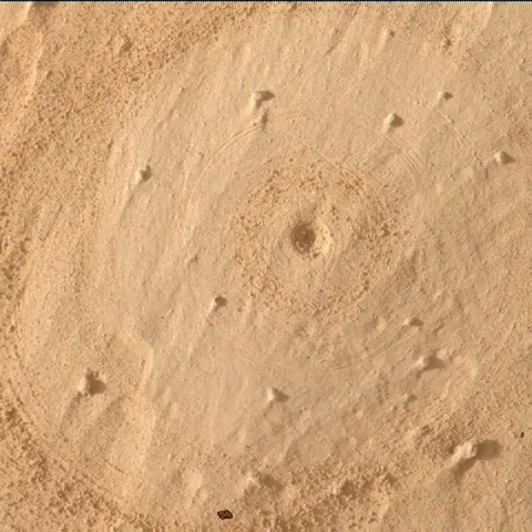 Sol 4976: Mars Hand Lens Imager (MAHLI)