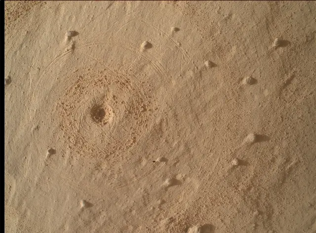 Sol 4976: Mars Hand Lens Imager (MAHLI)