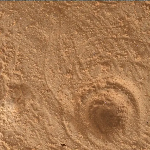 Sol 4976: Mars Hand Lens Imager (MAHLI)