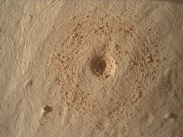 Sol 4976: Mars Hand Lens Imager (MAHLI)
