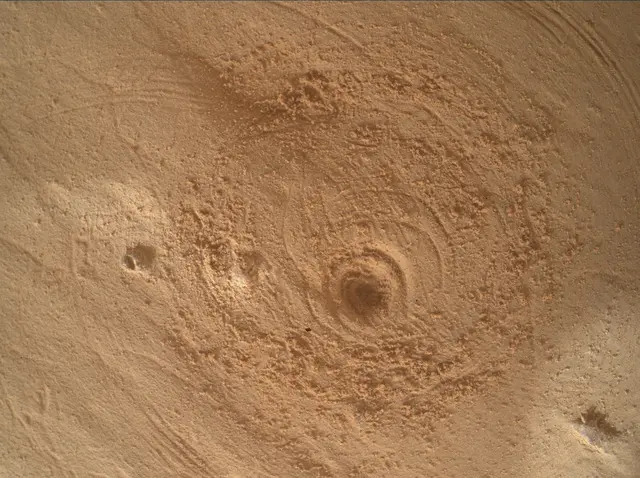 Sol 4976: Mars Hand Lens Imager (MAHLI)