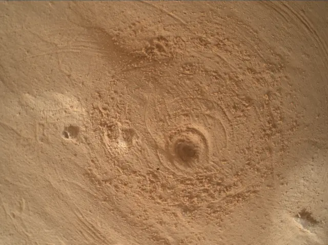 Sol 4976: Mars Hand Lens Imager (MAHLI)