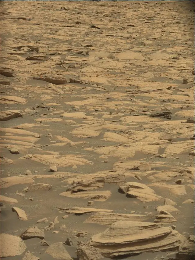 Sol 4977: Mast Camera (Mastcam)