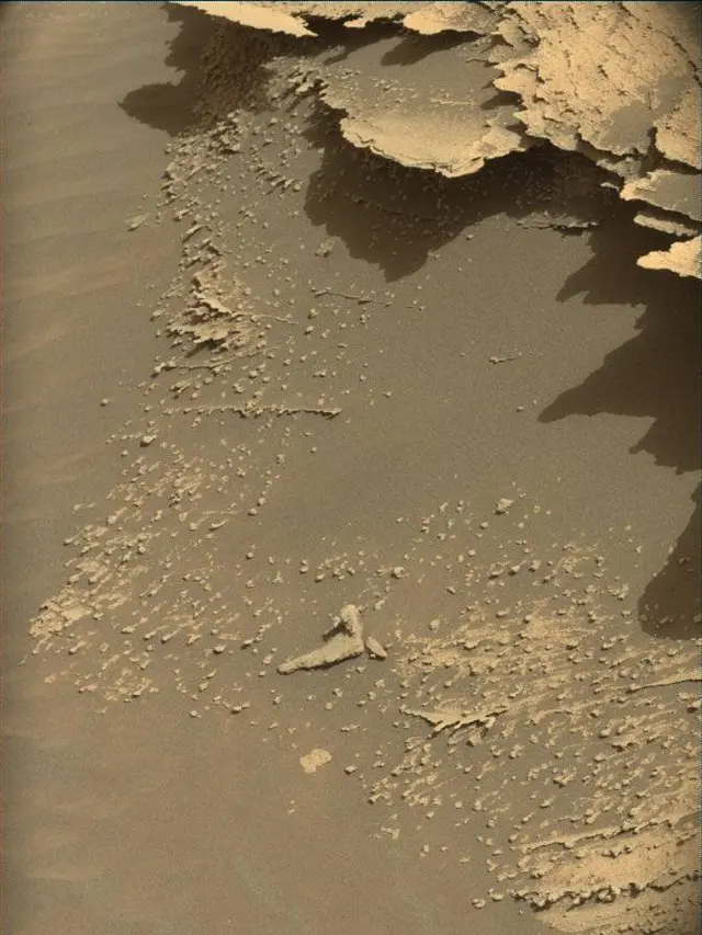 Sol 4977: Mast Camera (Mastcam)
