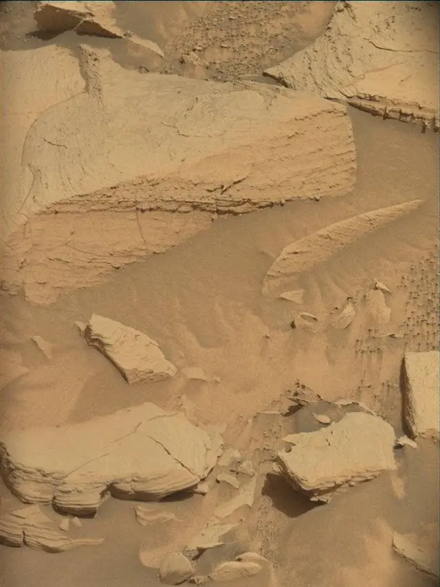 Sol 4977: Mast Camera (Mastcam)