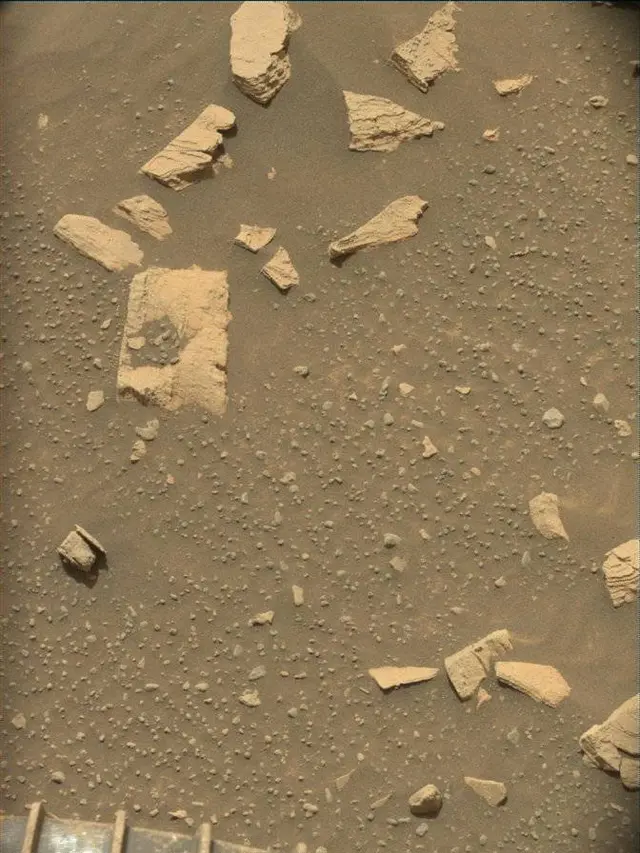 Sol 4977: Mast Camera (Mastcam)