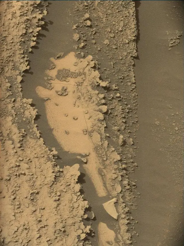 Sol 4977: Mast Camera (Mastcam)