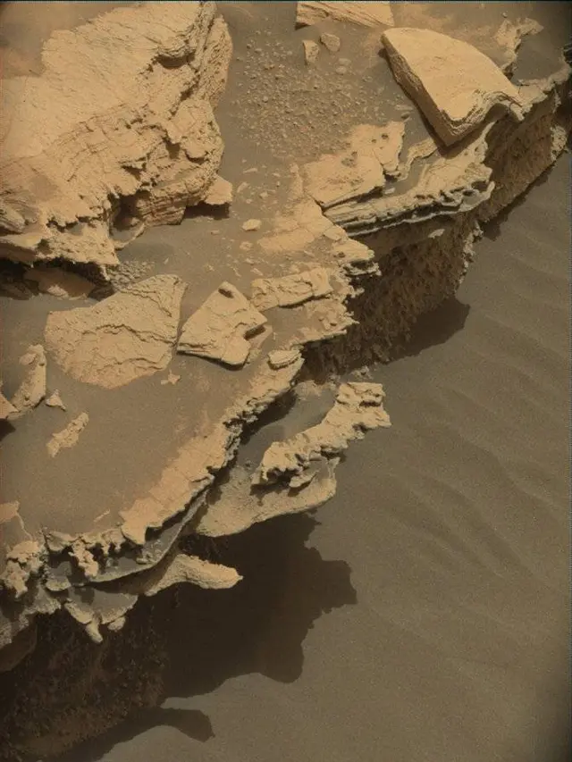 Sol 4977: Mast Camera (Mastcam)