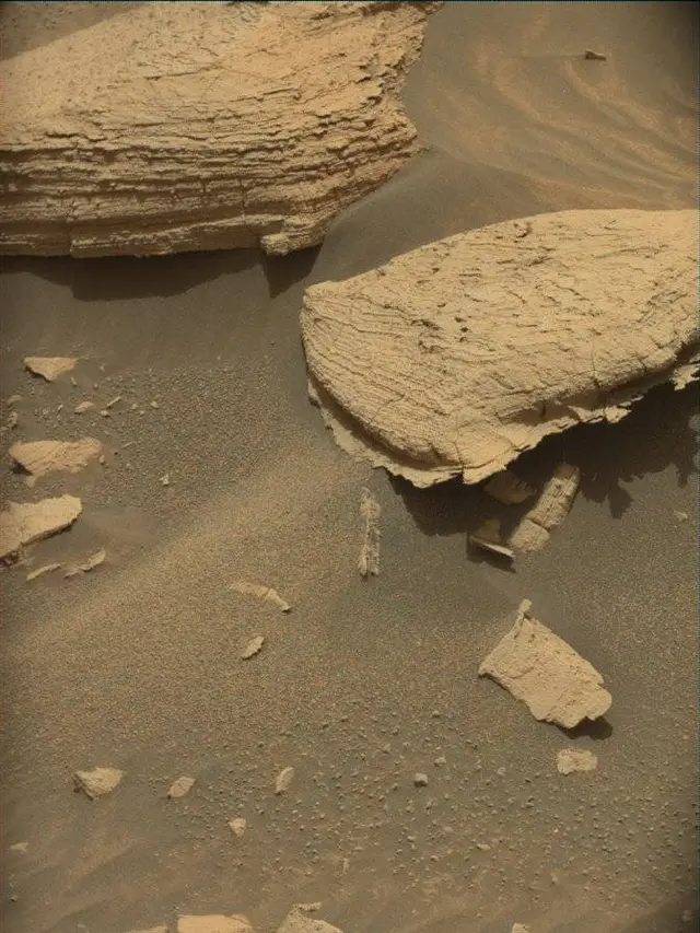 Sol 4977: Mast Camera (Mastcam)
