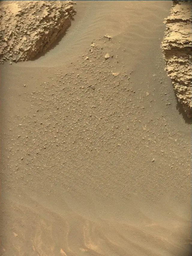 Sol 4977: Mast Camera (Mastcam)