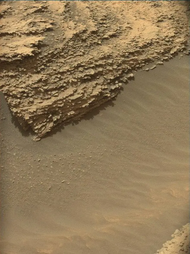 Sol 4977: Mast Camera (Mastcam)
