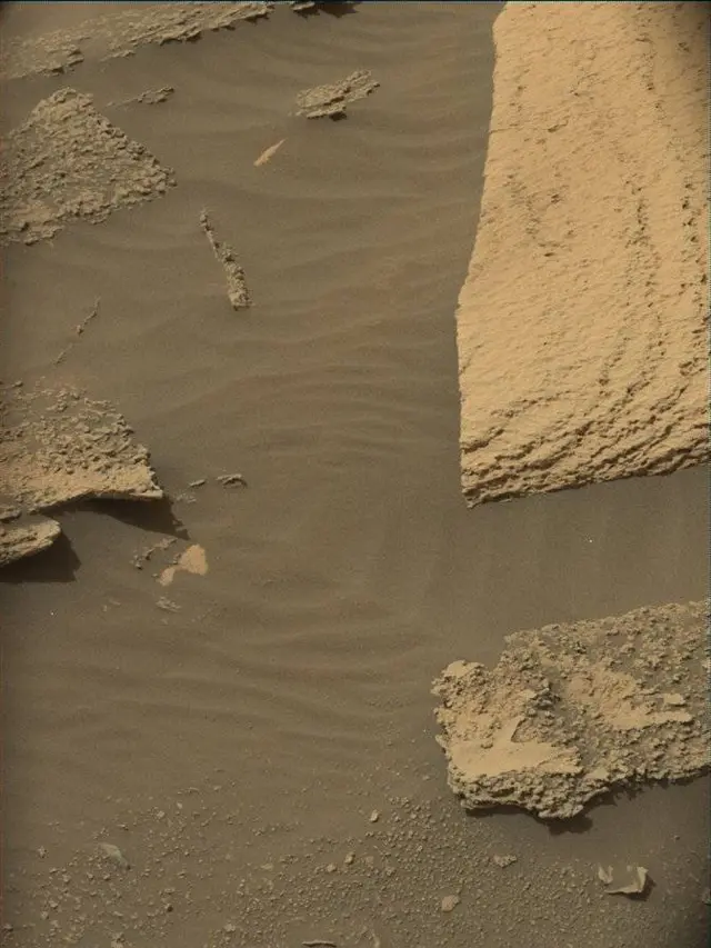Sol 4977: Mast Camera (Mastcam)
