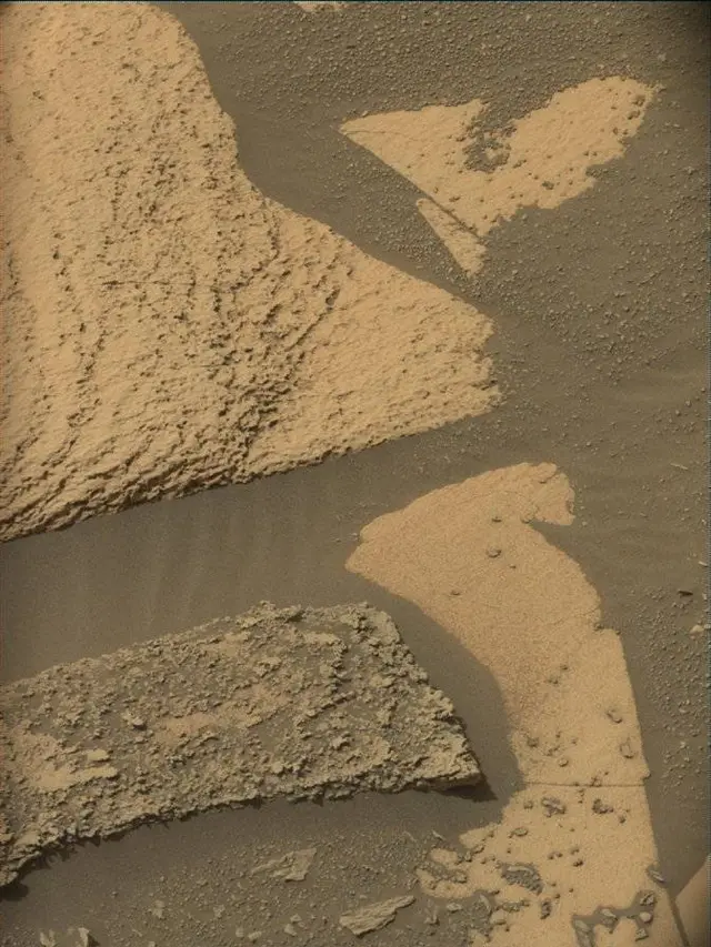 Sol 4977: Mast Camera (Mastcam)
