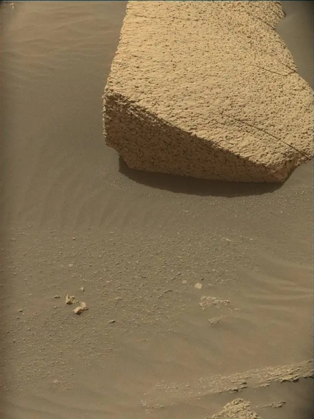 Sol 4977: Mast Camera (Mastcam)