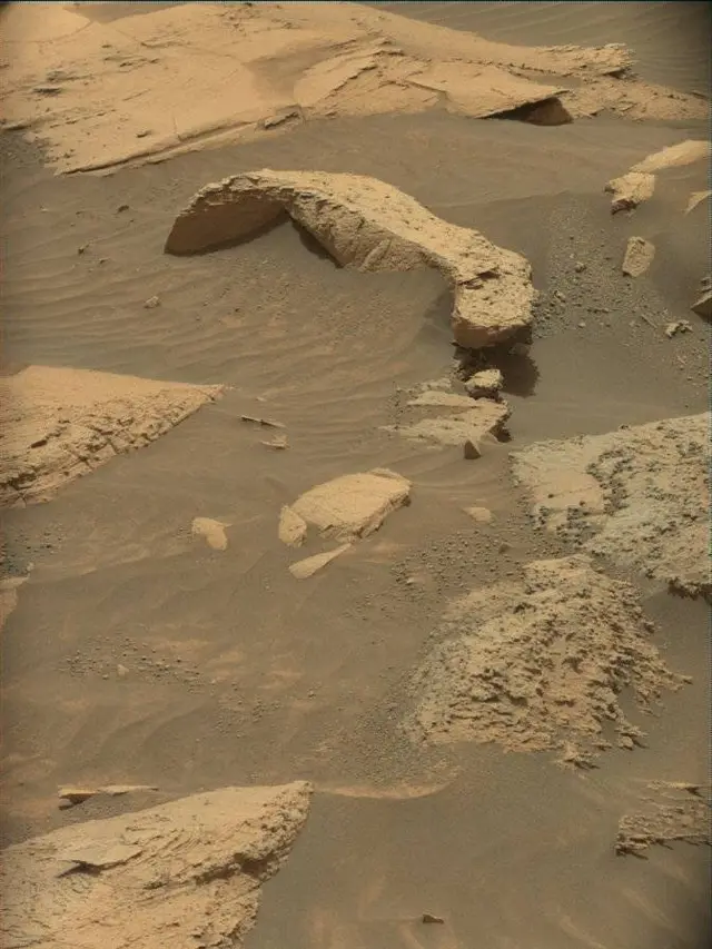 Sol 4977: Mast Camera (Mastcam)