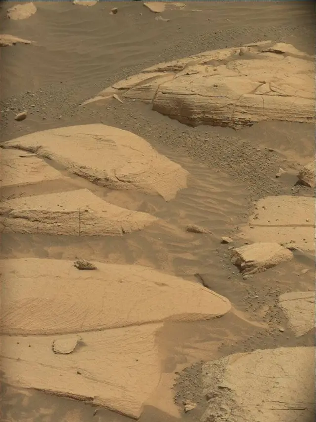 Sol 4977: Mast Camera (Mastcam)