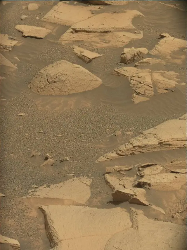 Sol 4977: Mast Camera (Mastcam)