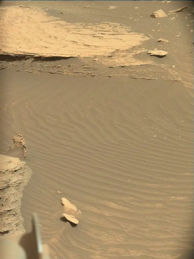 Sol 4977: Mast Camera (Mastcam)