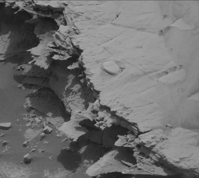 Sol 4979: Mast Camera (Mastcam)