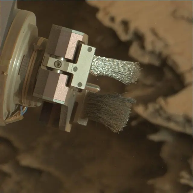 Sol 4979: Mast Camera (Mastcam)