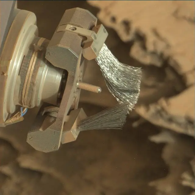 Sol 4979: Mast Camera (Mastcam)