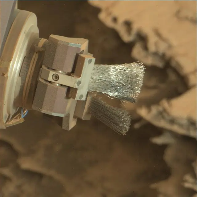 Sol 4979: Mast Camera (Mastcam)