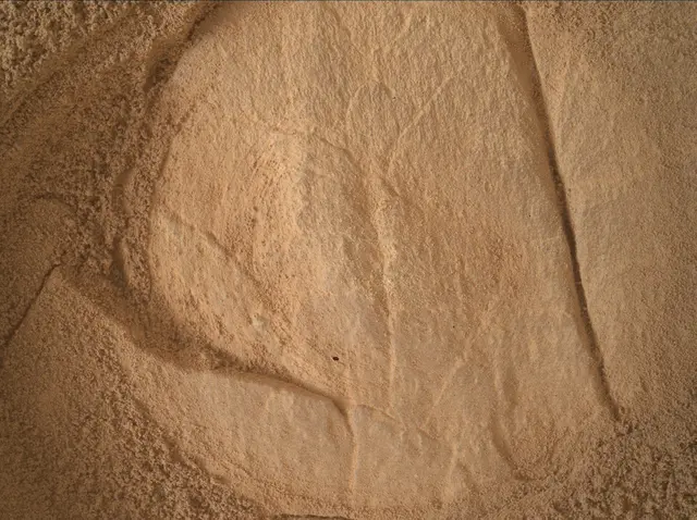 Sol 4979: Mars Hand Lens Imager (MAHLI)