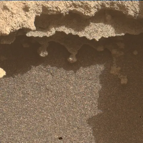 Sol 4979: Mars Hand Lens Imager (MAHLI)