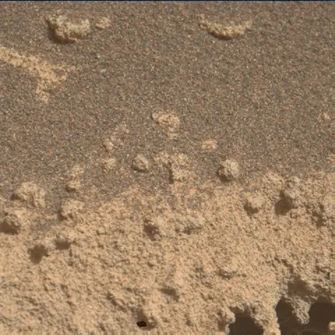 Sol 4979: Mars Hand Lens Imager (MAHLI)