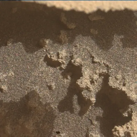 Sol 4979: Mars Hand Lens Imager (MAHLI)