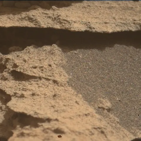 Sol 4979: Mars Hand Lens Imager (MAHLI)